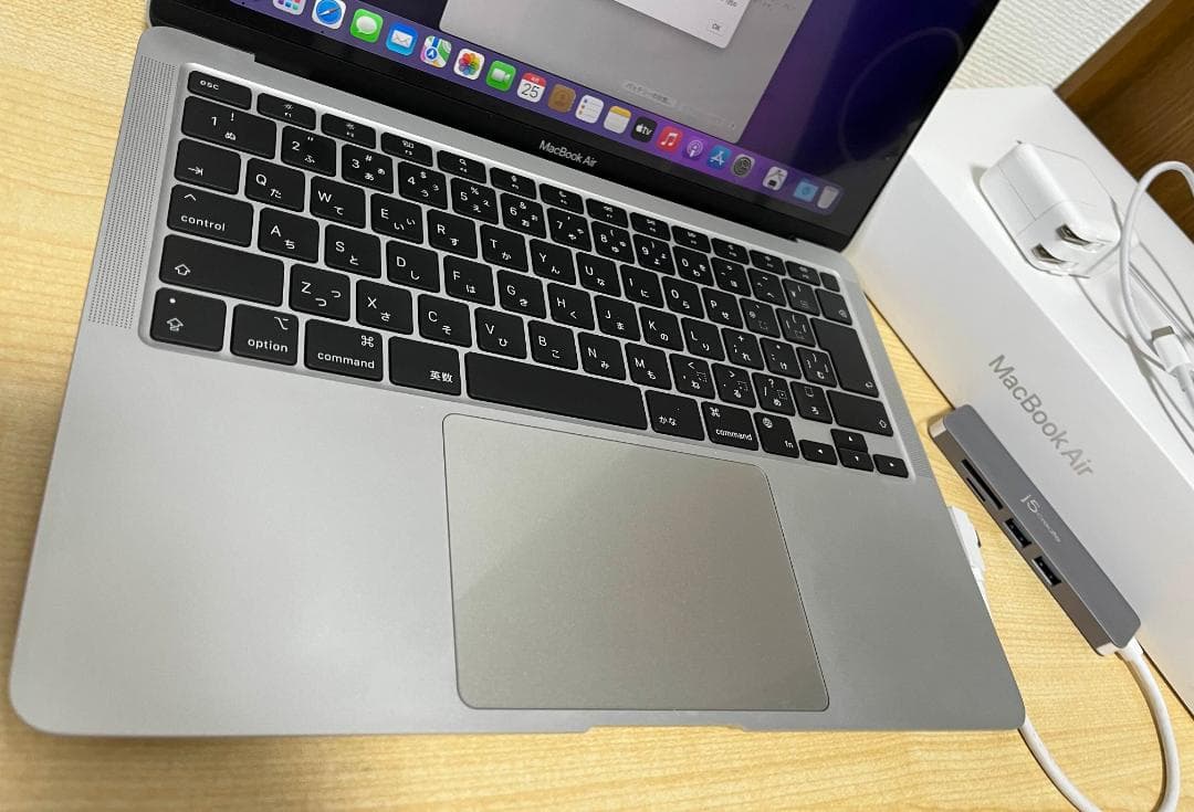 美品 MacBook Air M1 16GB/512GB フィルム付 ハブ付