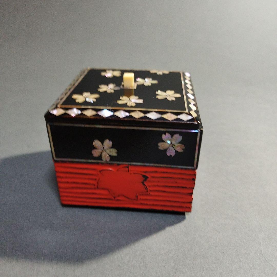 螺鈿細工　小箱
