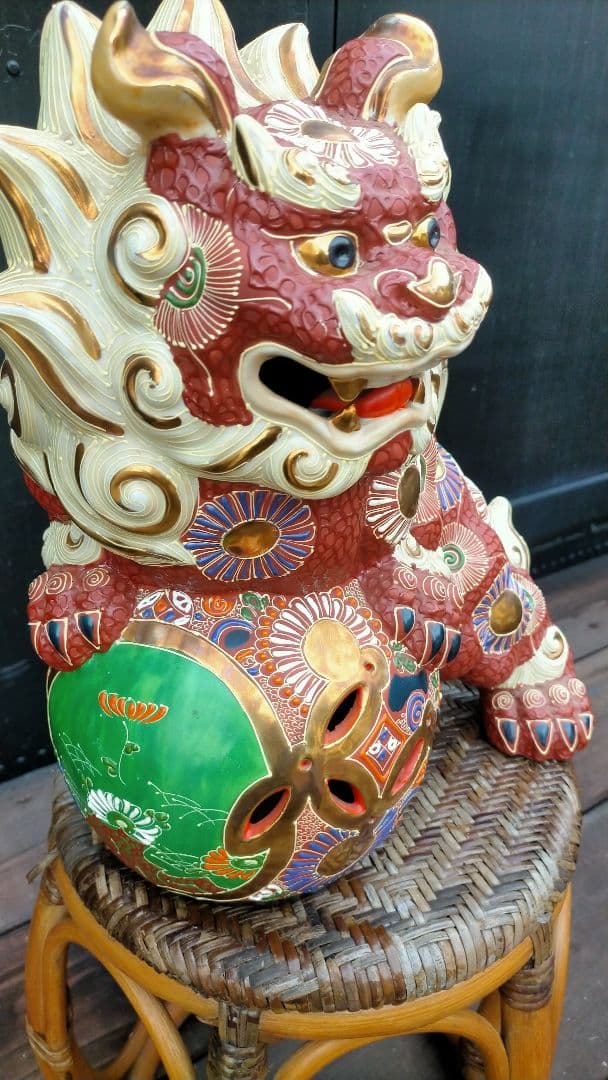 九谷焼獅子金彩玉乗り金彩置物大きいシーサー古美術 陶器製