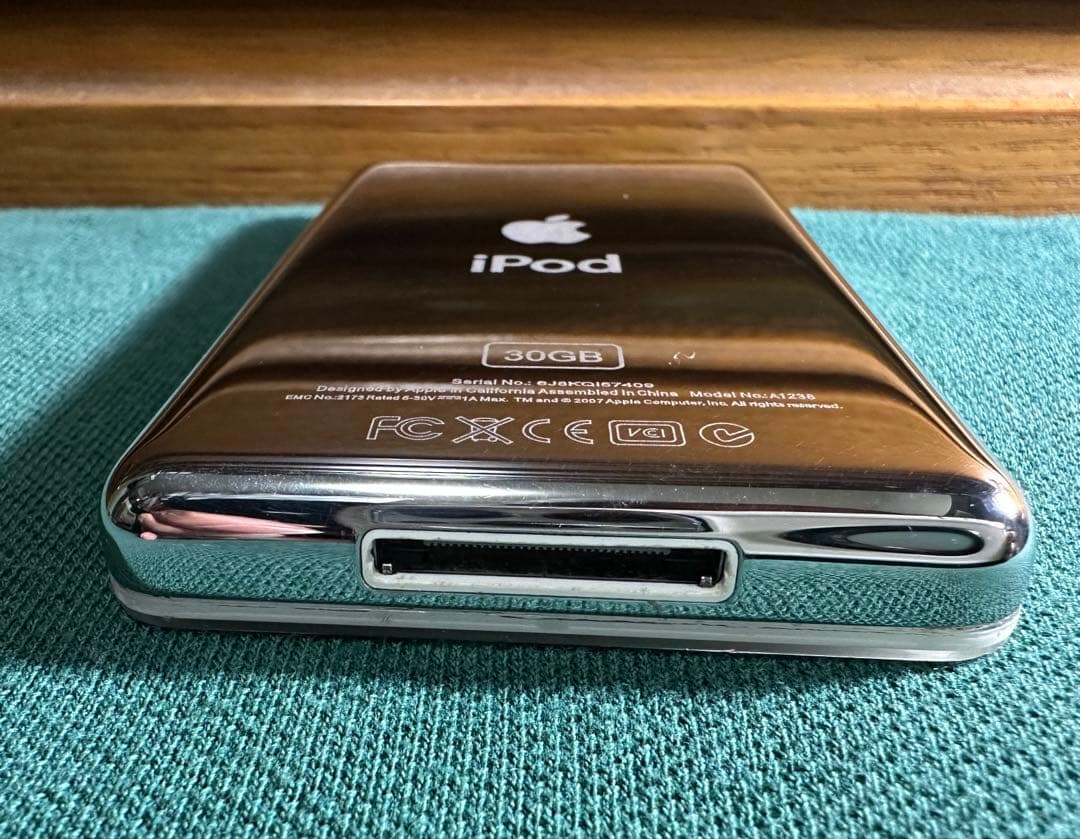 iPod Classic 5.5世代　MA444 新品のバッテリー