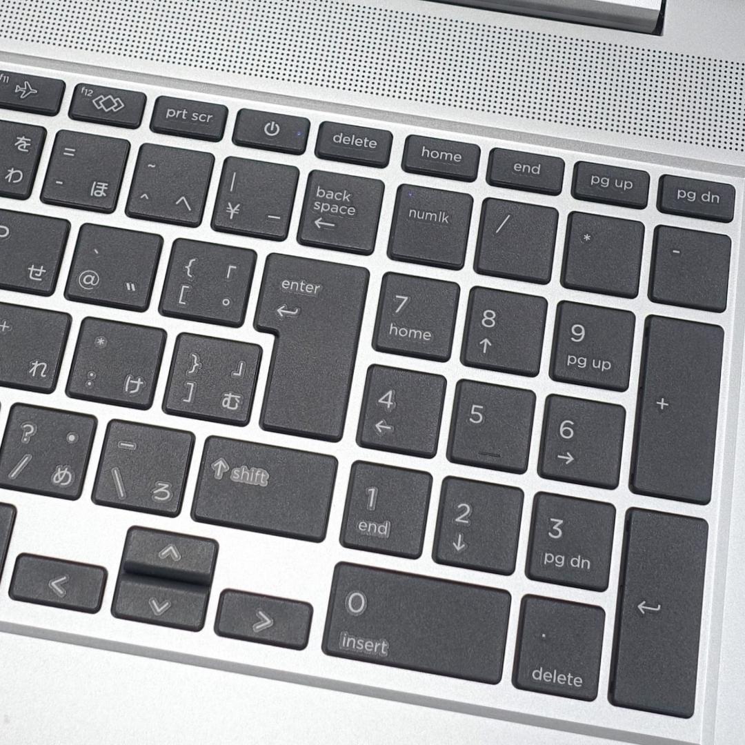 未使用に近いレベルの極美品✨東京生産✨１０コアの第１２世代コアｉ７に超高速ＳＳＤ