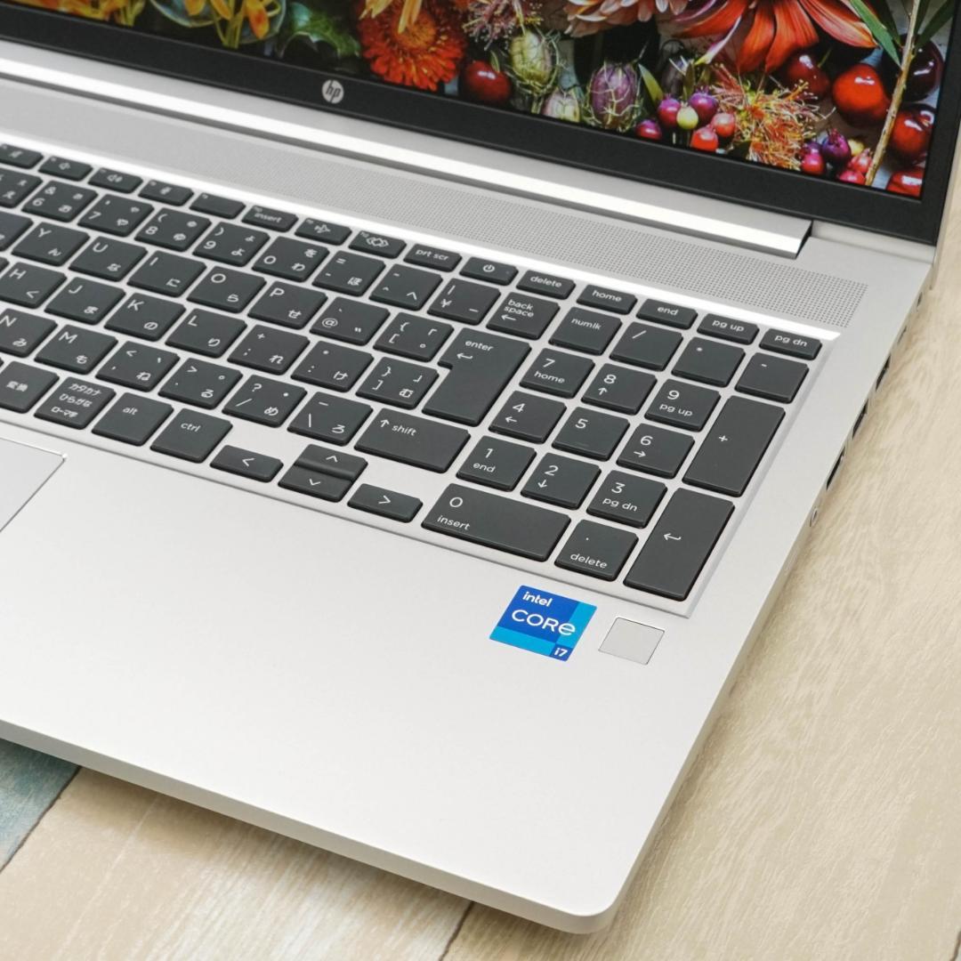 未使用に近いレベルの極美品✨東京生産✨１０コアの第１２世代コアｉ７に超高速ＳＳＤ