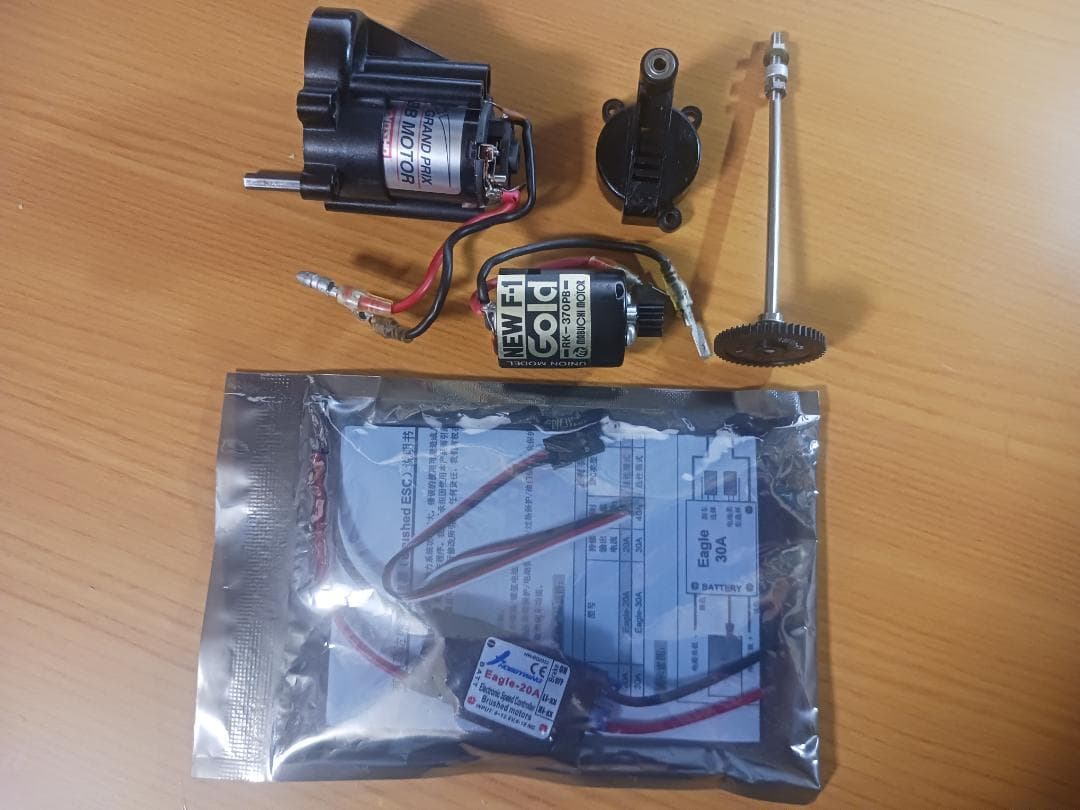 ユニオンモデル、P-51D MUSTANG 予備モーター付き 新品未組立品