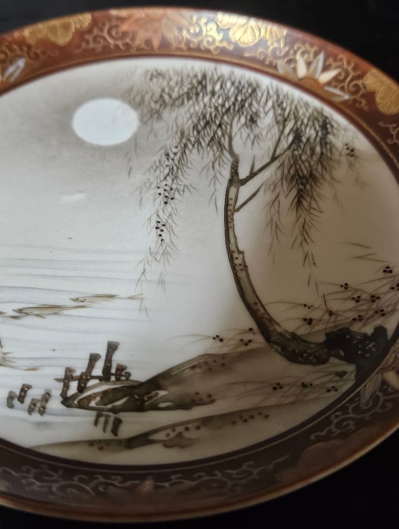【最上作品❗】明治時代　九谷焼　九谷朝日製　金彩色絵　月明かりに柳に魚の図　2客