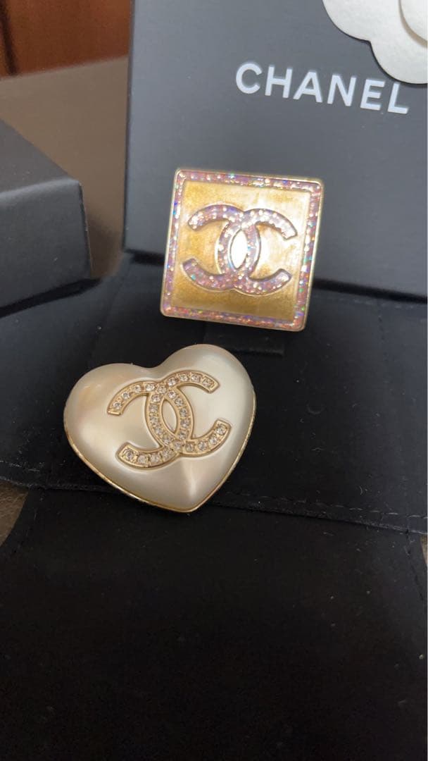 CHANELシャネル ブローチ2点セット