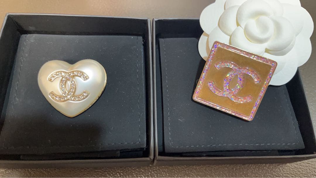 CHANELシャネル ブローチ2点セット