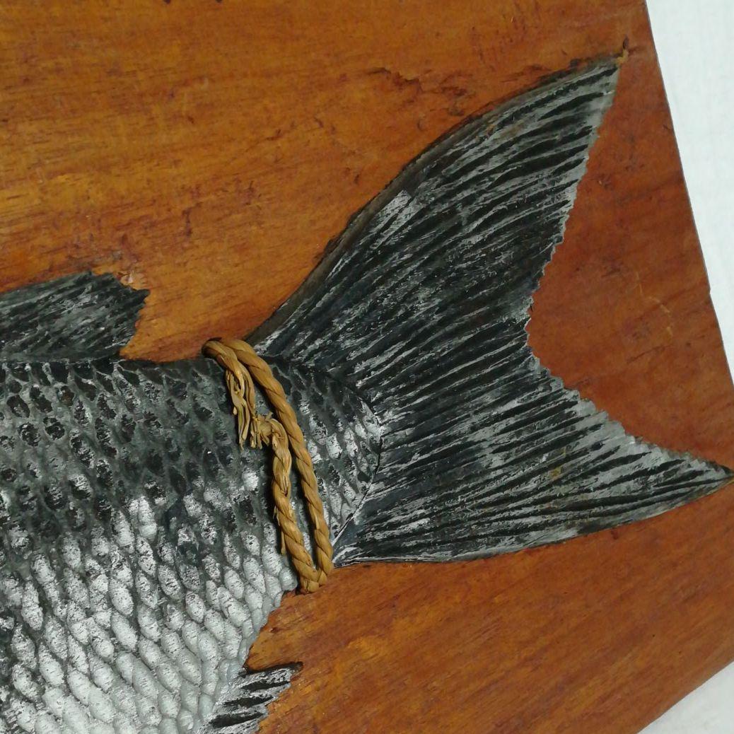 レトロ　木彫レリーフ　壁掛け　鮭　カムイチェップ　北海道　アイヌ彫