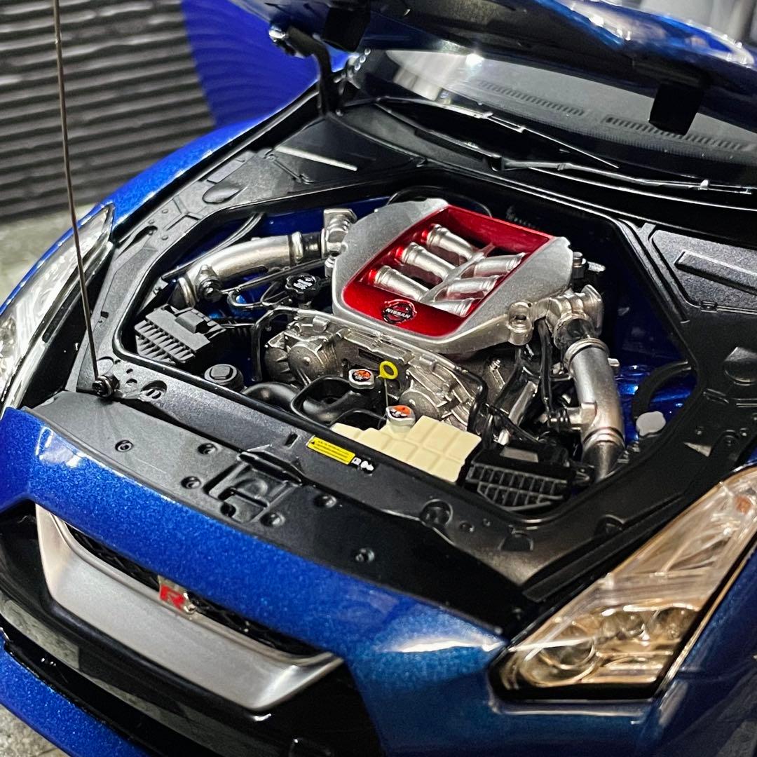 599台限定 1/18 モーターヘリックス 日産GT-R 50thアニバーサリー