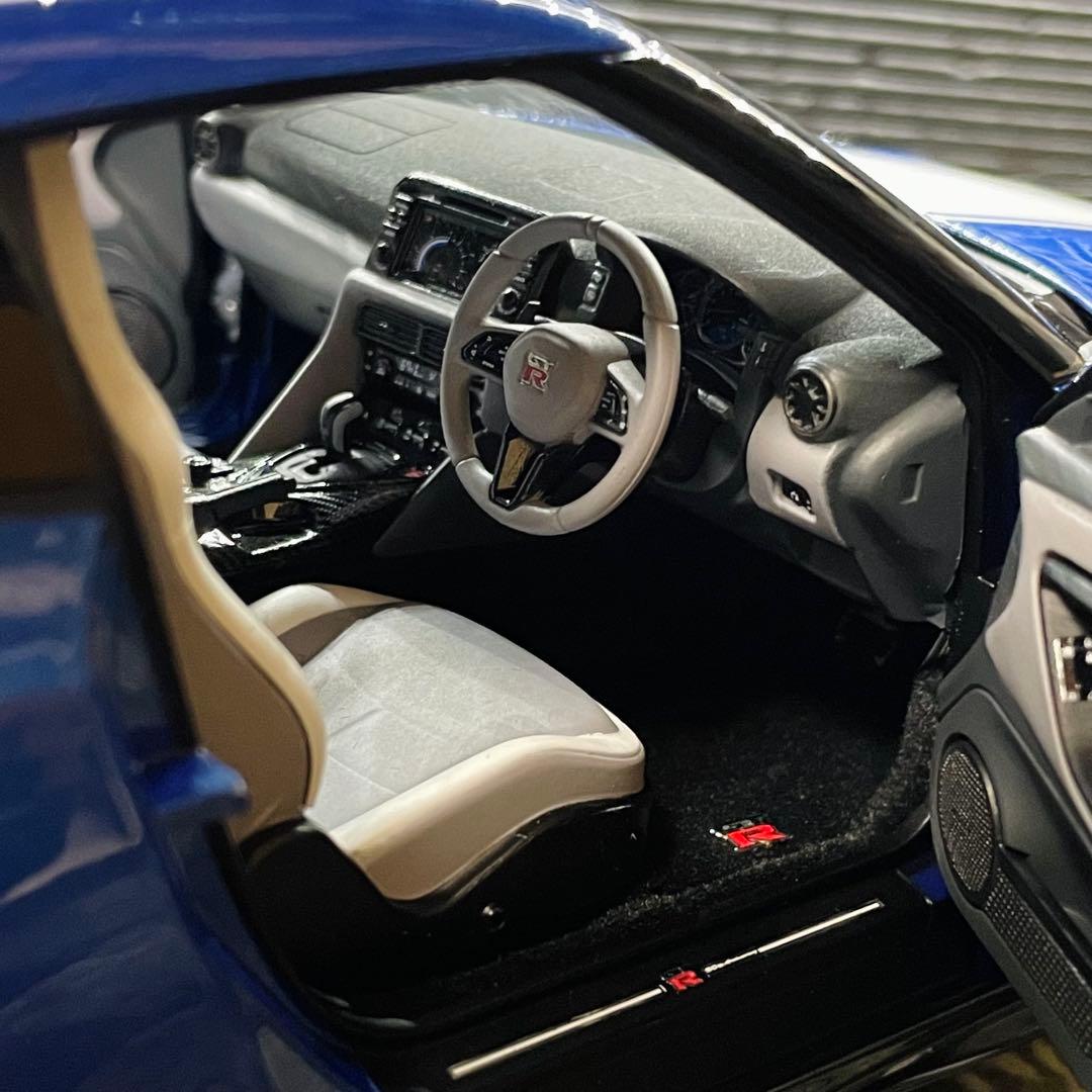 599台限定 1/18 モーターヘリックス 日産GT-R 50thアニバーサリー