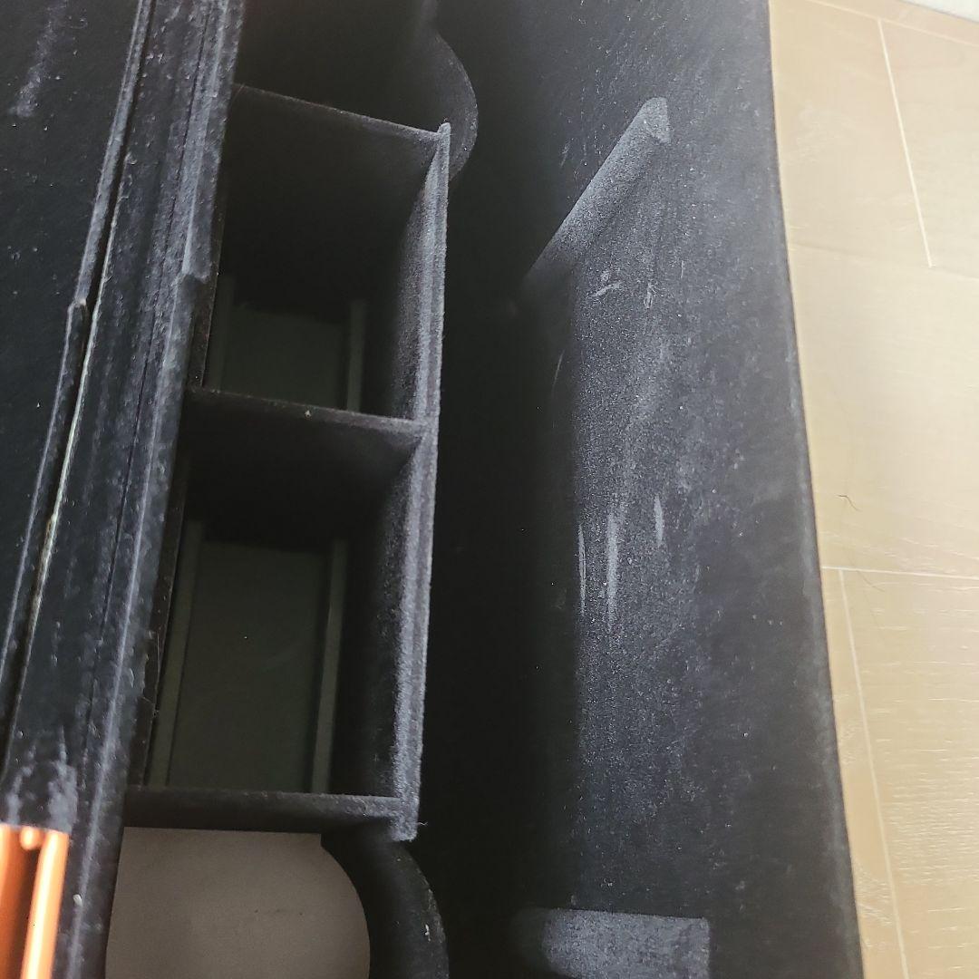 Dyson専用ケースとブラシセット