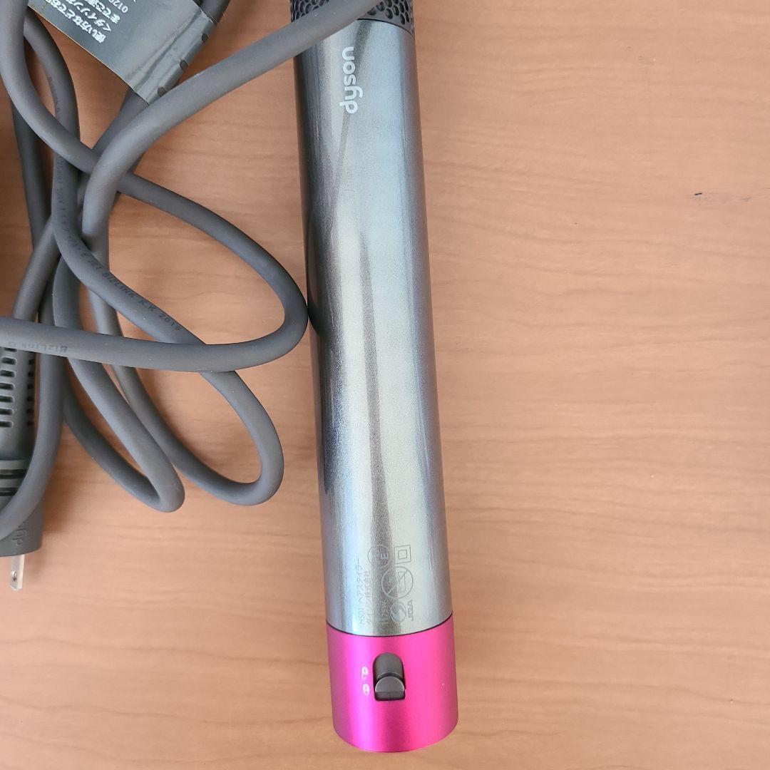 Dyson専用ケースとブラシセット