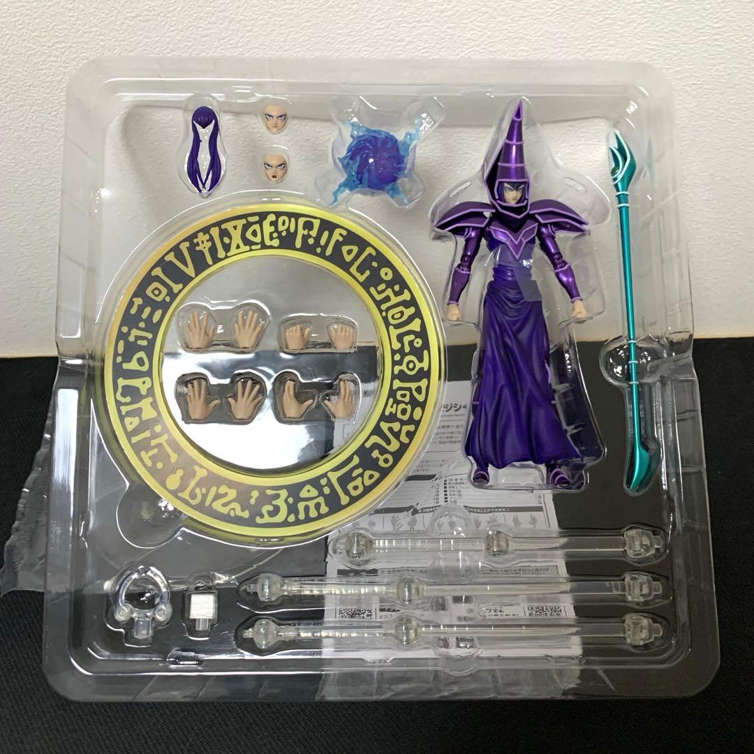 S.Hモンスターアーツ 遊戯王 青眼の白龍 真紅眼の黒竜 ブラック•マジシャン