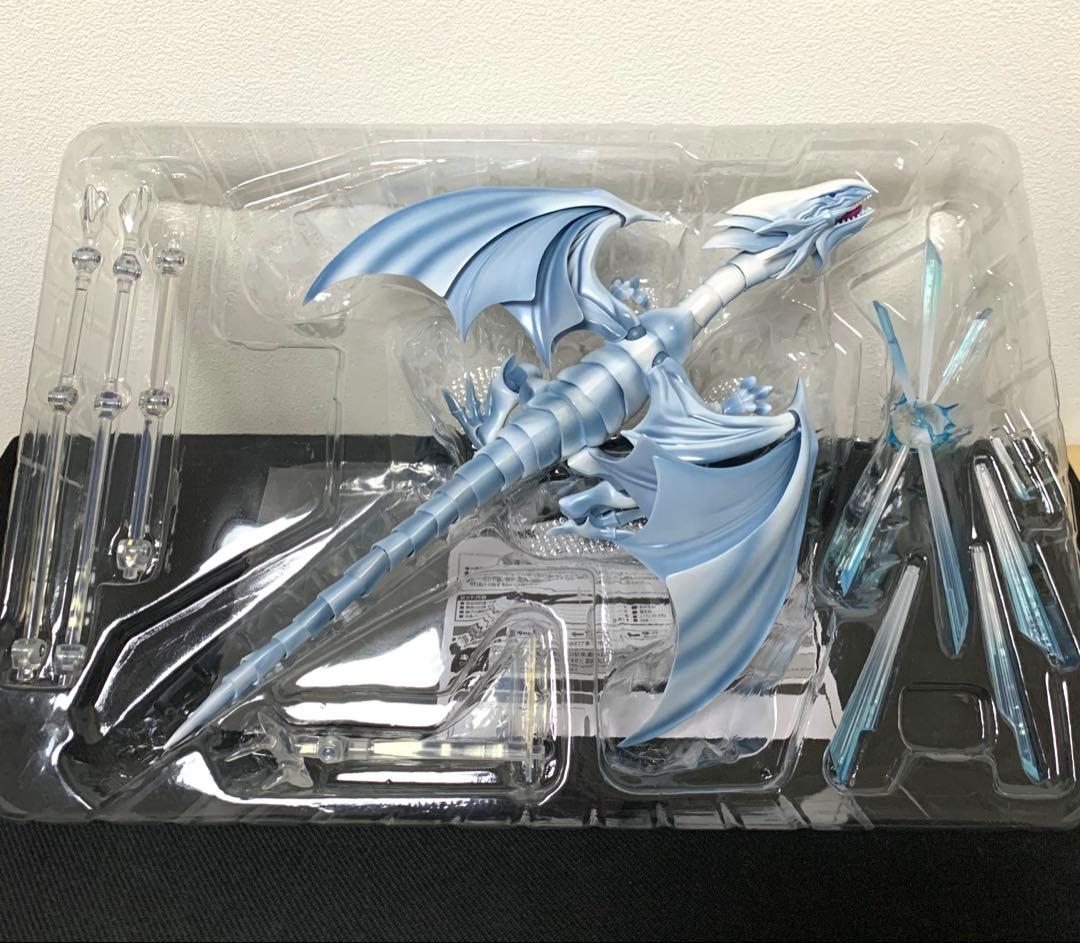 S.Hモンスターアーツ 遊戯王 青眼の白龍 真紅眼の黒竜 ブラック•マジシャン