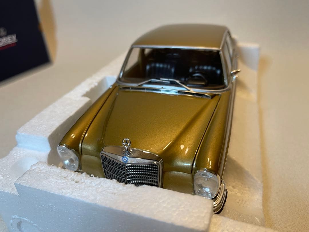 訳あり！ ノレブ社製 1/18 メルセデス-ベンツ 280SE 1969！