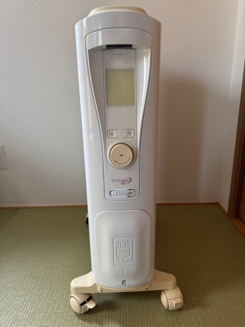 DeLonghi オイルヒーター ホワイト　RHJ75V0815