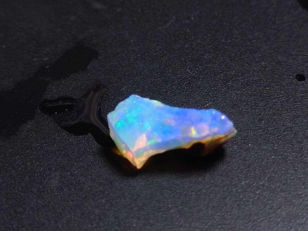 チョーク　オパール　エチオピアウェロ産　鉱物標本　原石