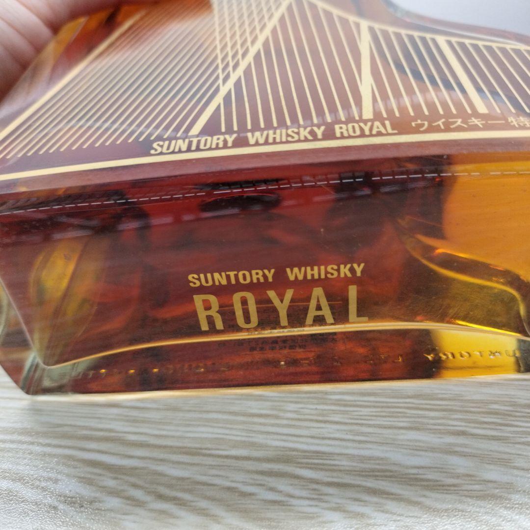Suntory ウイスキー ロイヤル 600ml　古酒　未開封