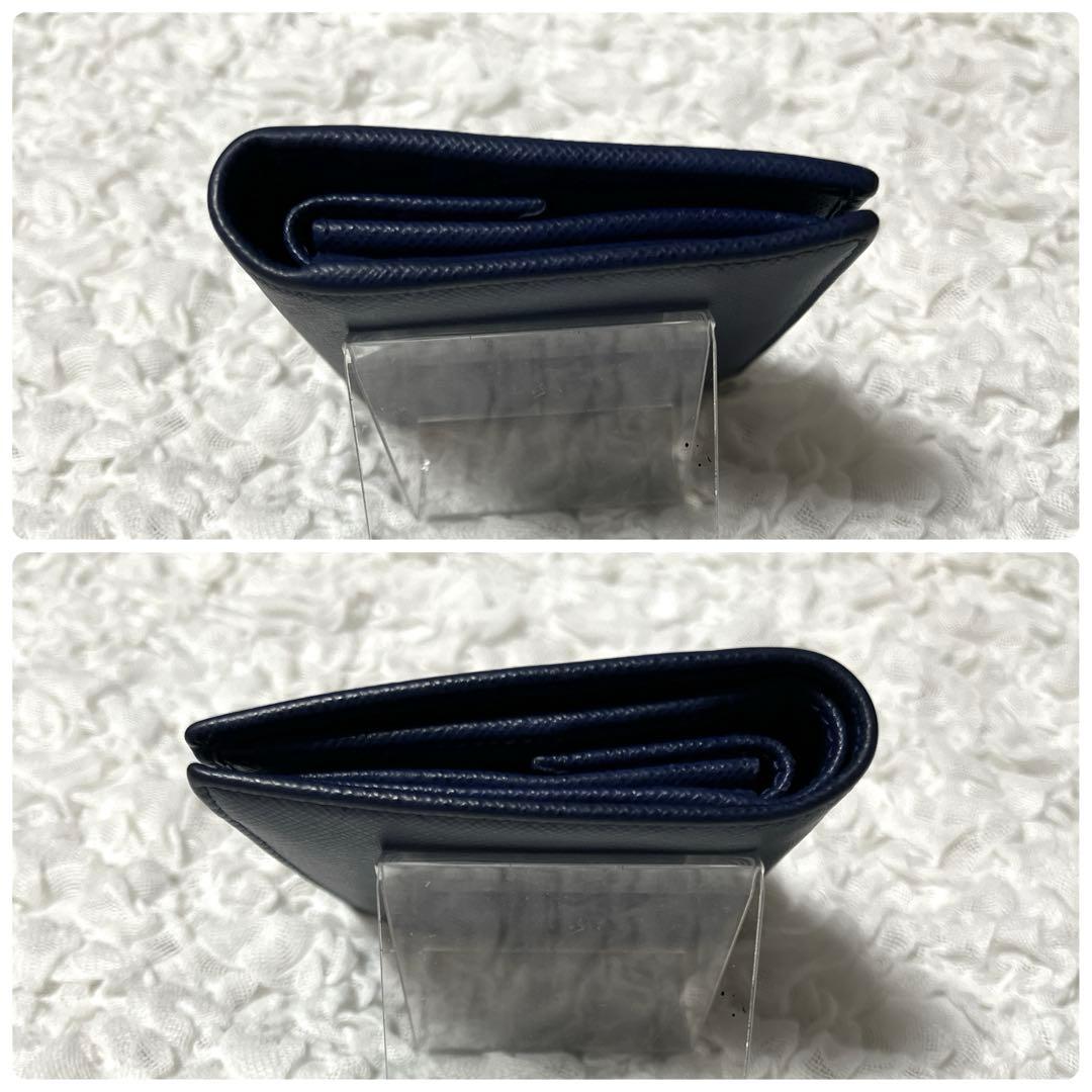未使用級✨PRADA ネイビー 二つ折り財布　サフィアーノレザー　コンパクト