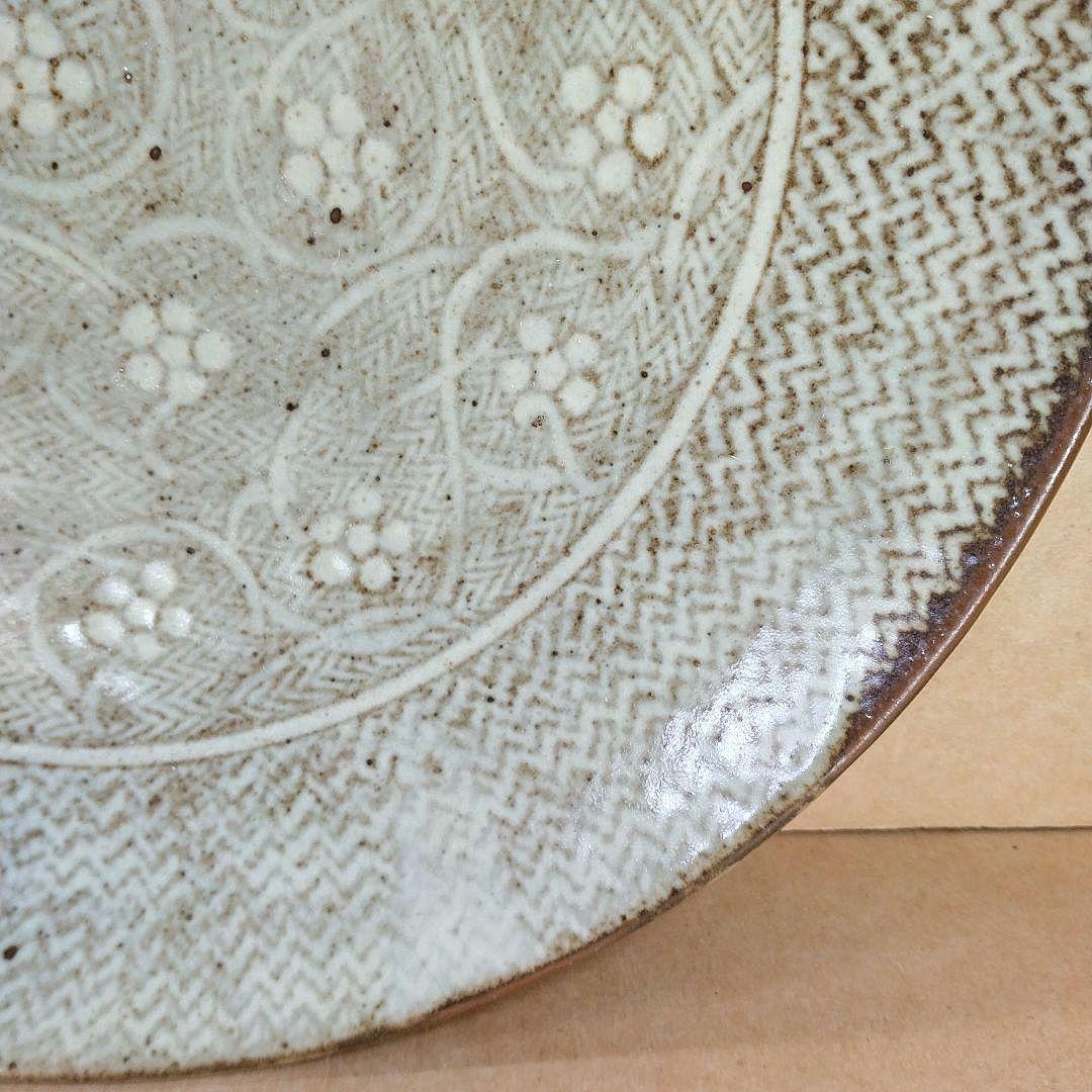 【本物保証】島岡達三 地釉縄文象嵌皿 共箱 栞 人間国宝 美品