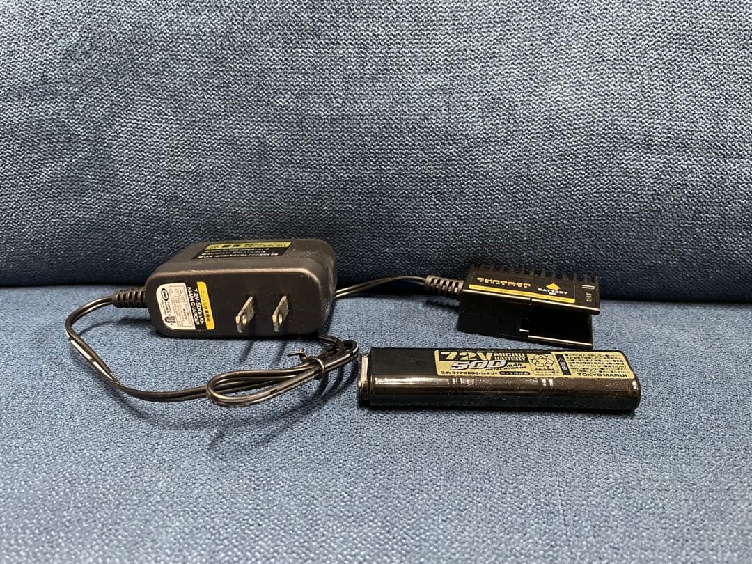 東京マルイ　グロック18C 電動ガン　マガジン２本