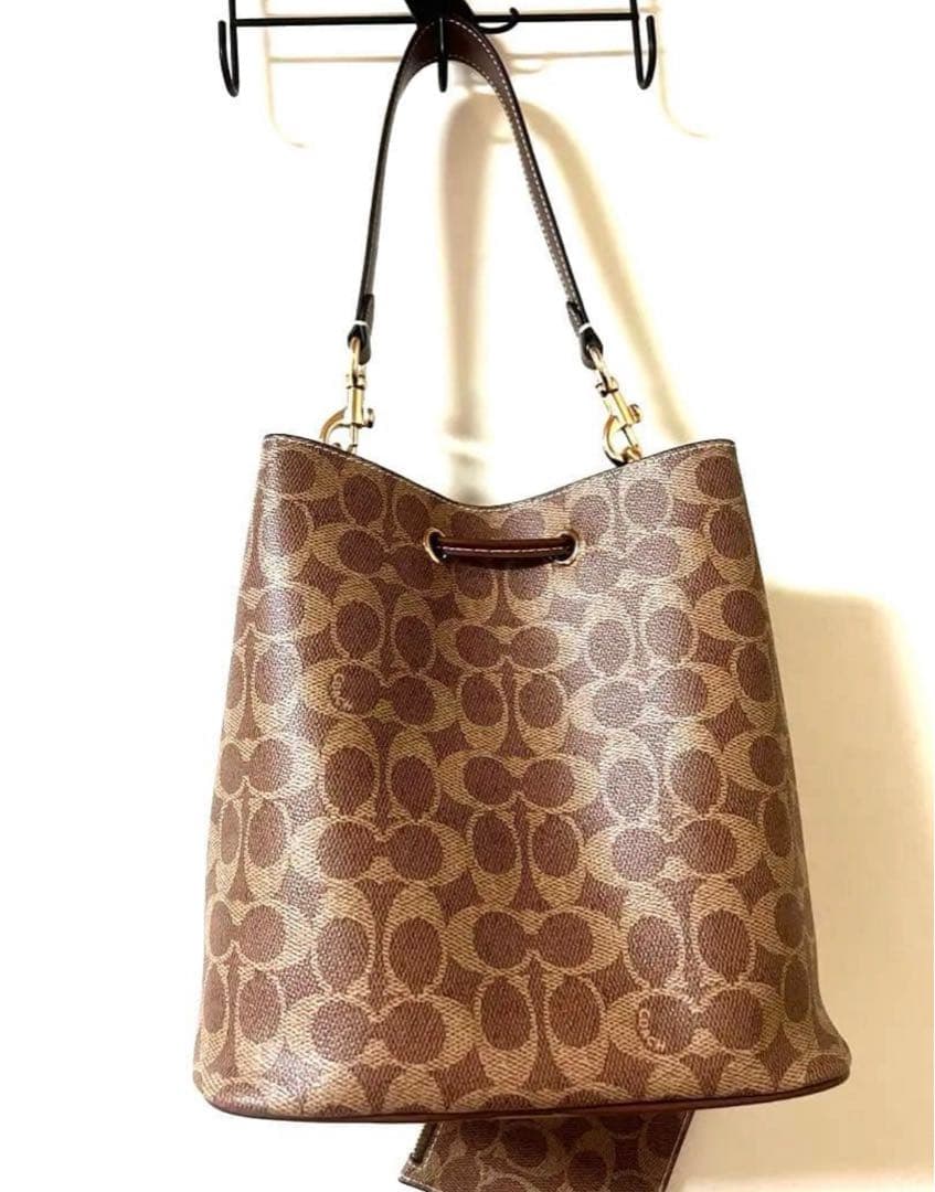 【COACH】 ローアン バケット バッグ・シグネチャー キャンバス
