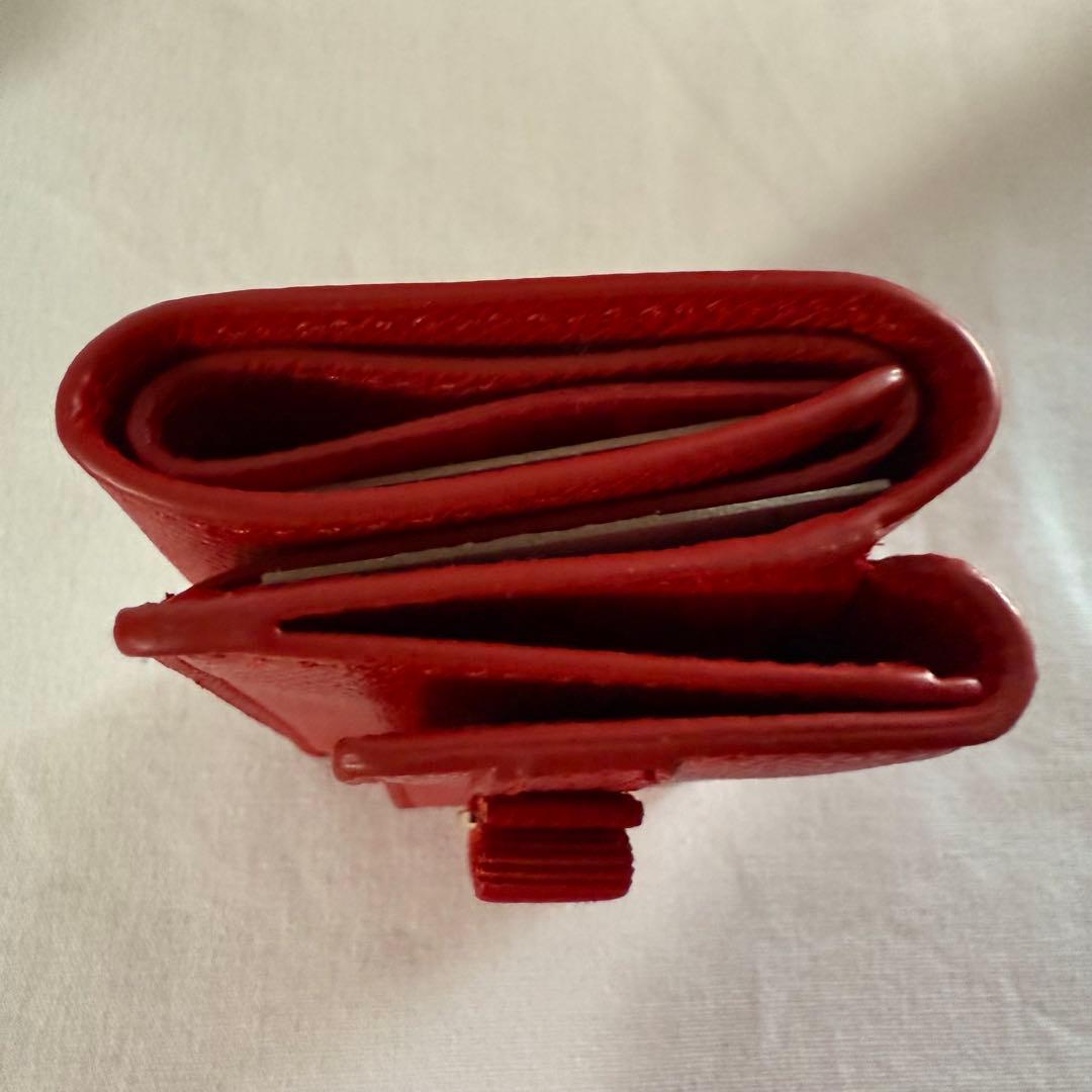 新品 未使用 フェラガモ レザー三つ折り財布 レッド リボン