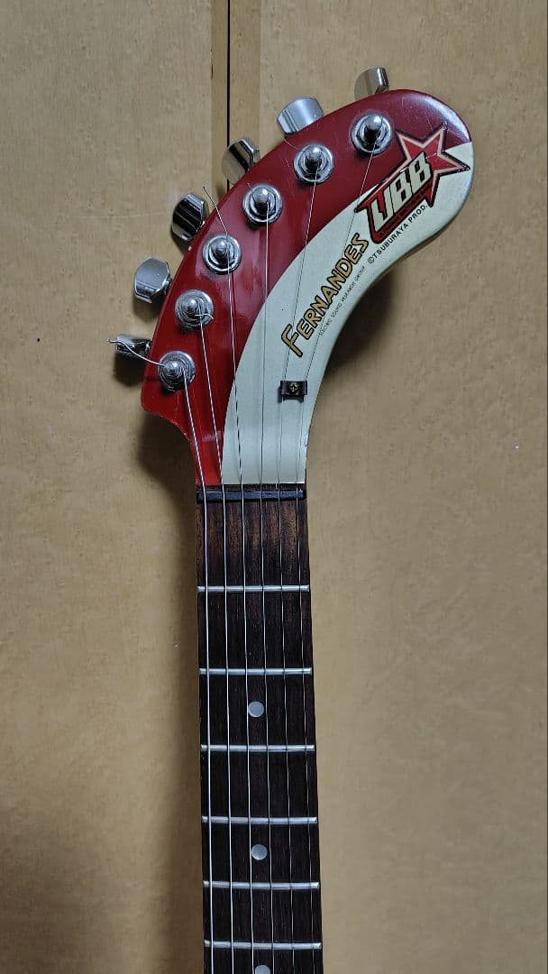 ZOー3ギター。フェルナンデス ウルトラマン エレキギタージャンク扱い。