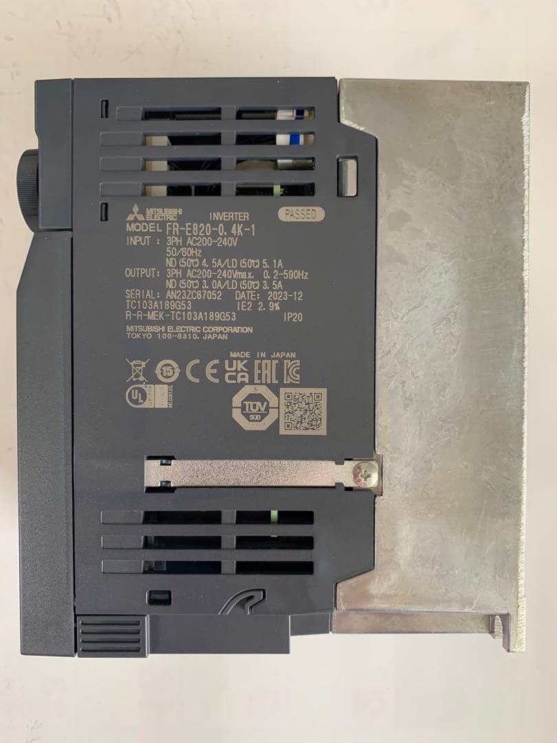 三菱電機・インバータFR-E820-0.4K1(400W)