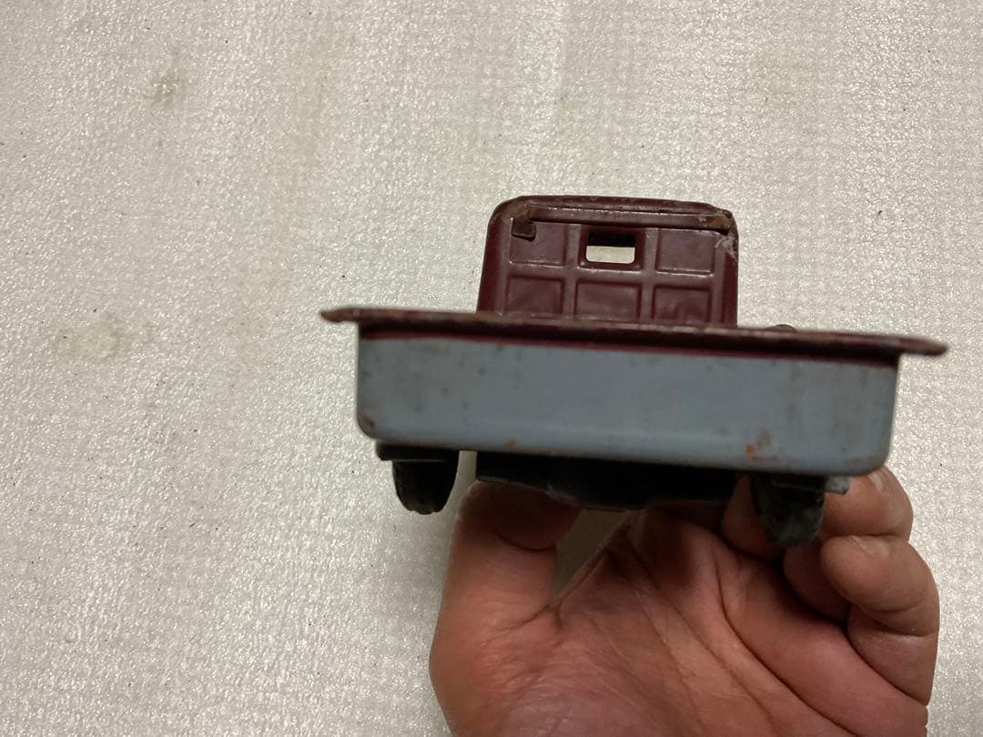 マツダ／3輪トラック。ブリキ製年代不明？【僅かな錆があります、付属品、箱は無し】