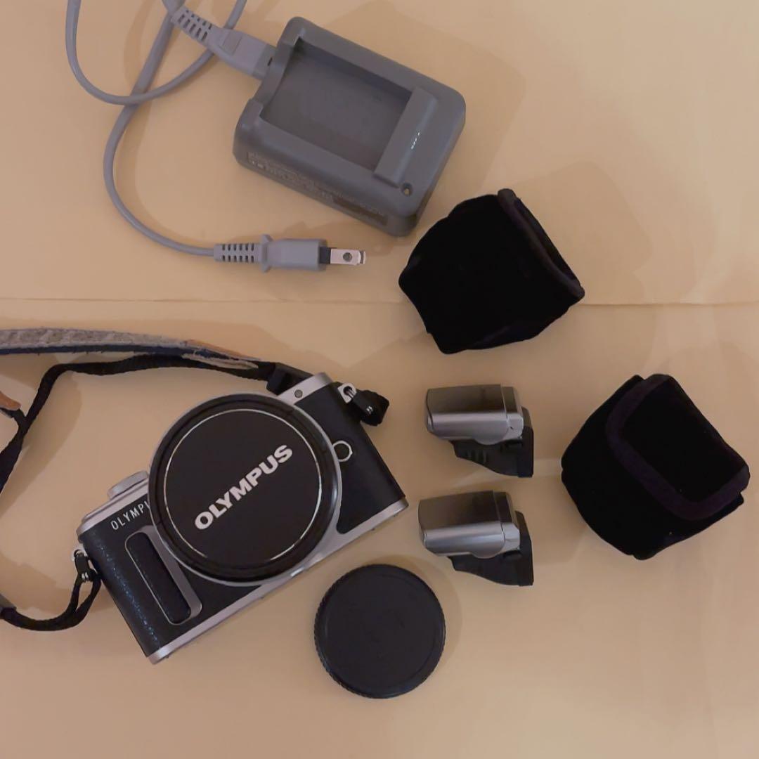 一眼レフ！オリンパス　ペン 8 レンズ付き