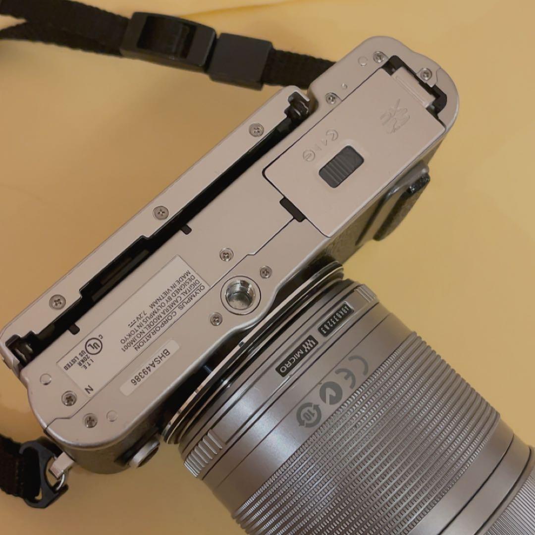 一眼レフ！オリンパス　ペン 8 レンズ付き