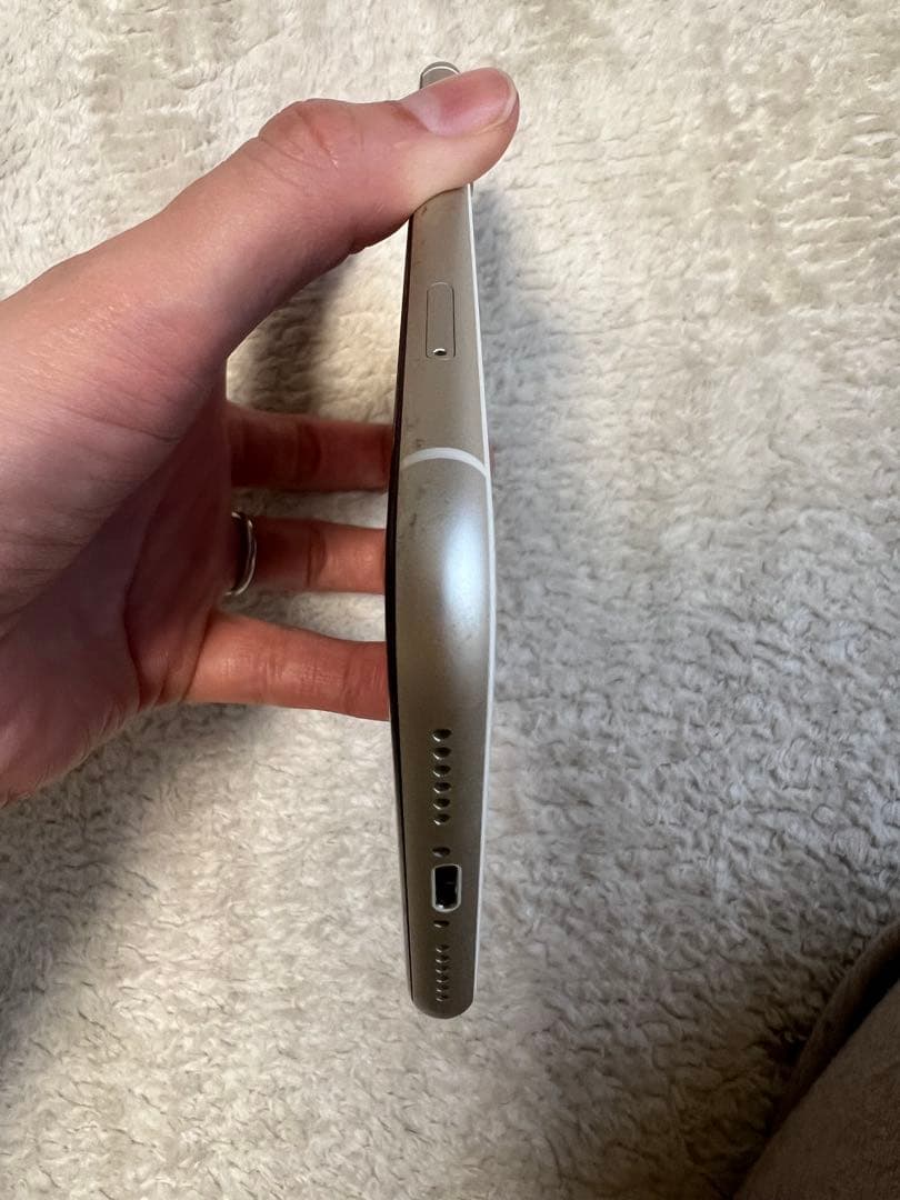 iPhone11 ホワイト 64G 本体　SIMフリー　イヤフォン付き