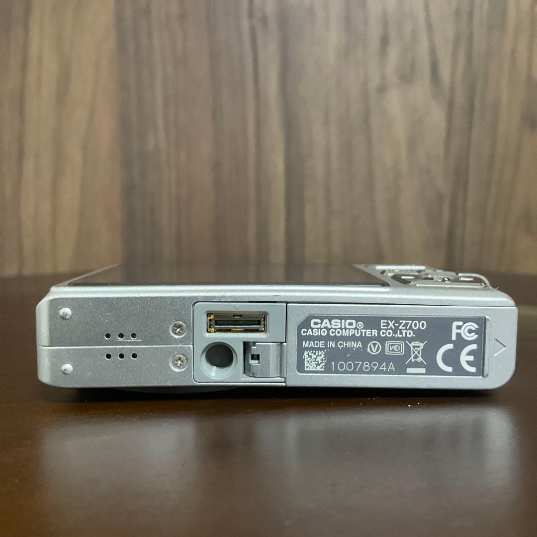 デジタルカメラ Casio EXILIM EX-Z700