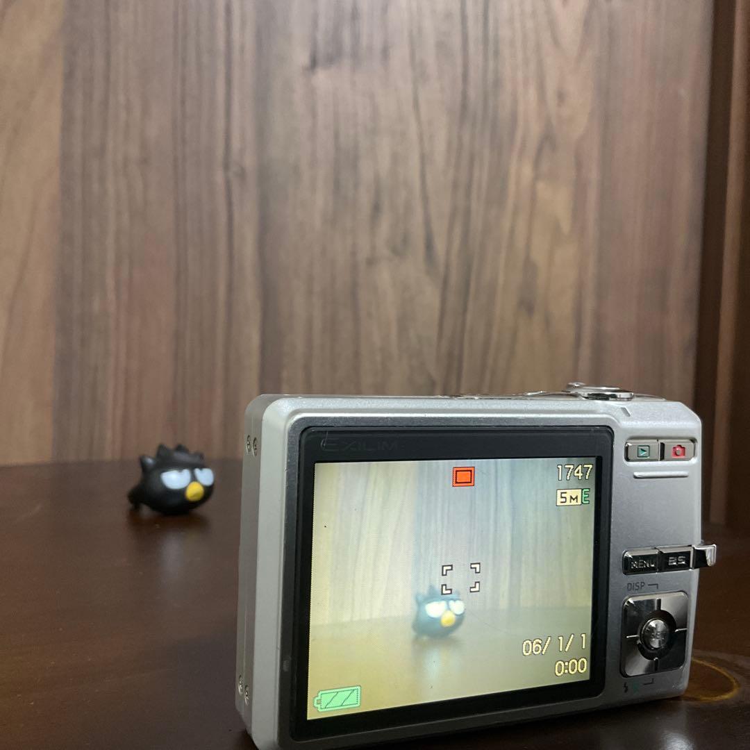 デジタルカメラ Casio EXILIM EX-Z700