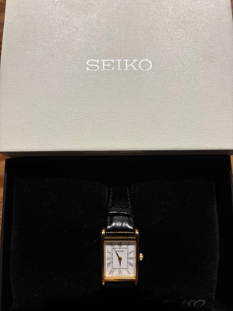 L*y様 SEIKO ESSENTIALS SWR054