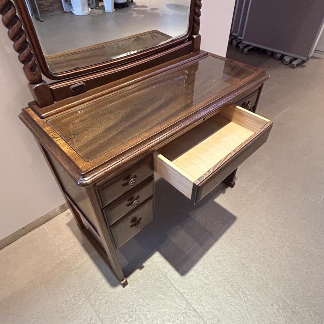 期間限定値下♥【高梨産業 ＲＯＢＩＮ】　オーク無垢材　ドレッサー 椅子付き