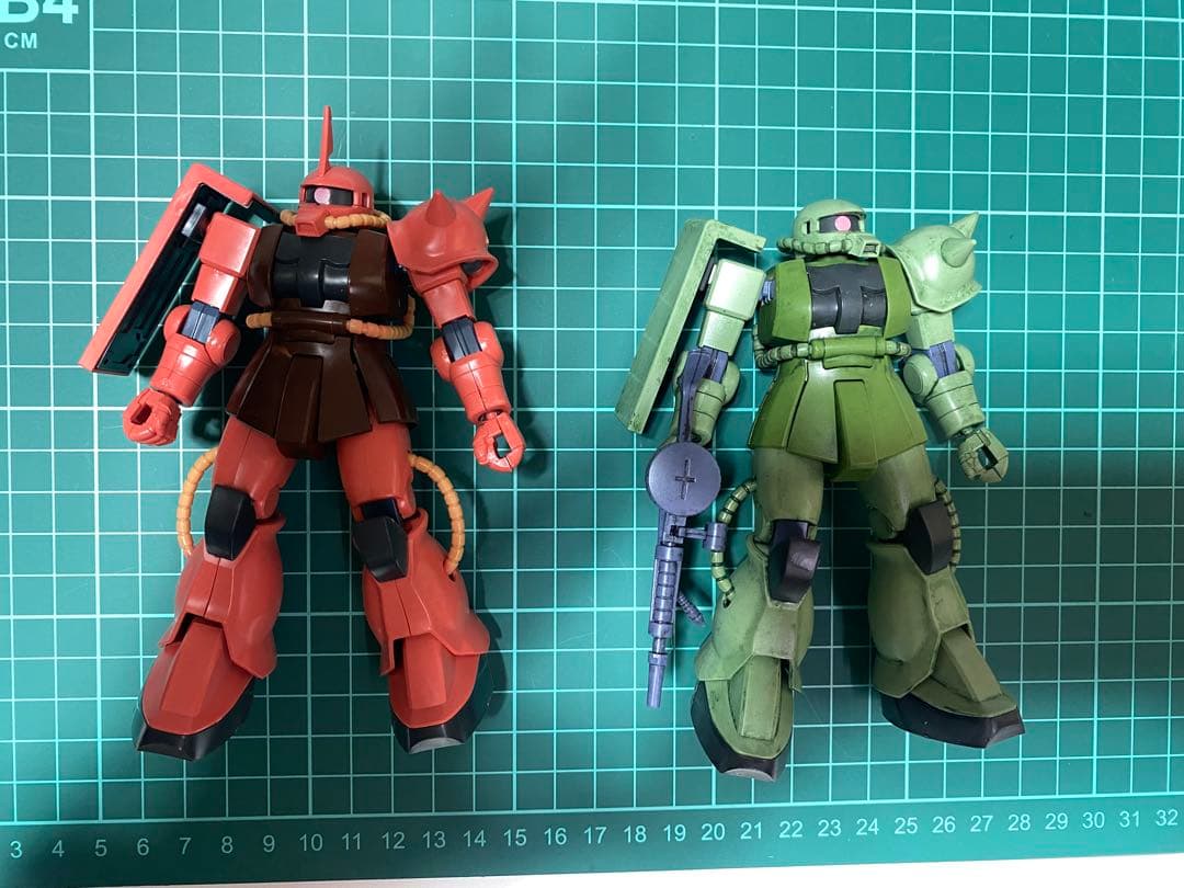 赤いガンダム　（ジークアクスSET）