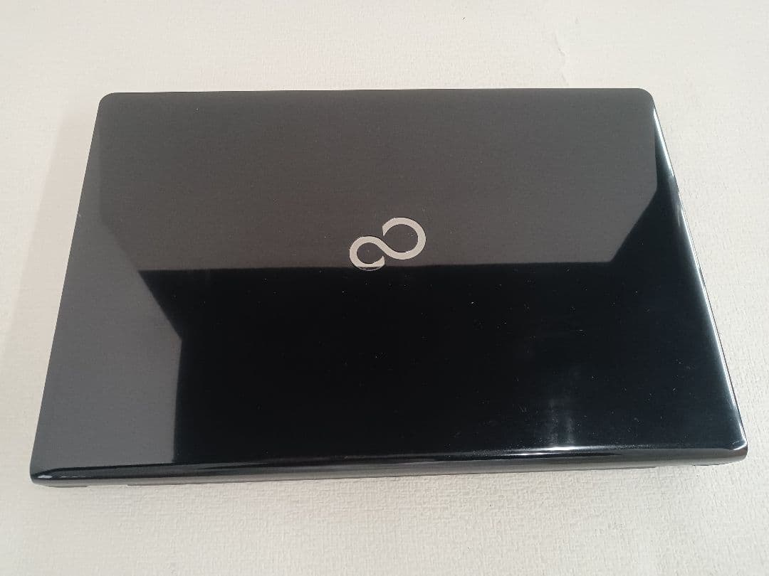 Ω 富士通 LIFEBOOK AH47/U ストレージ無　16GB