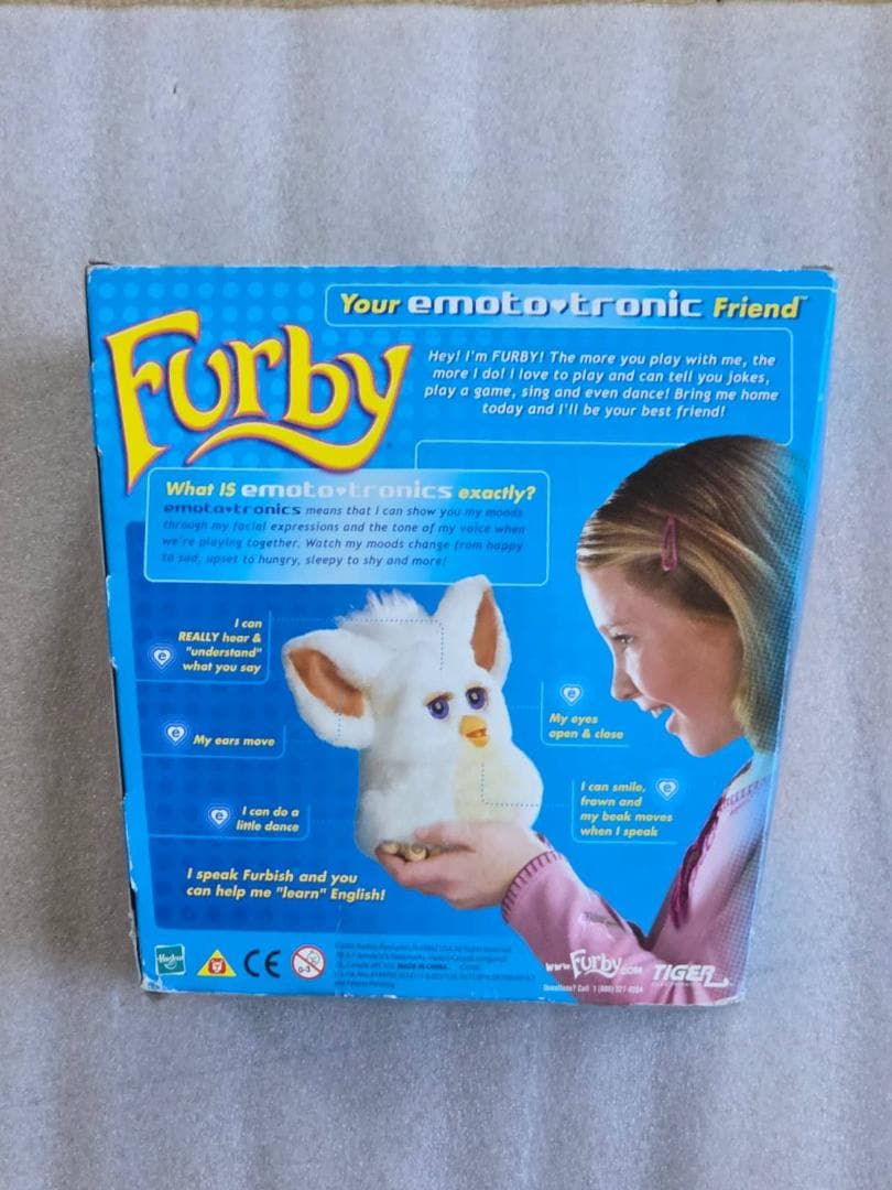 ファービー2（2005）英語・ホワイト系・未開封（箱ダメージあり）ピンク耳