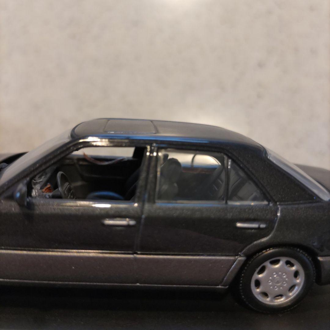 メルセデス W124 Eクラス 後期型モデルカー