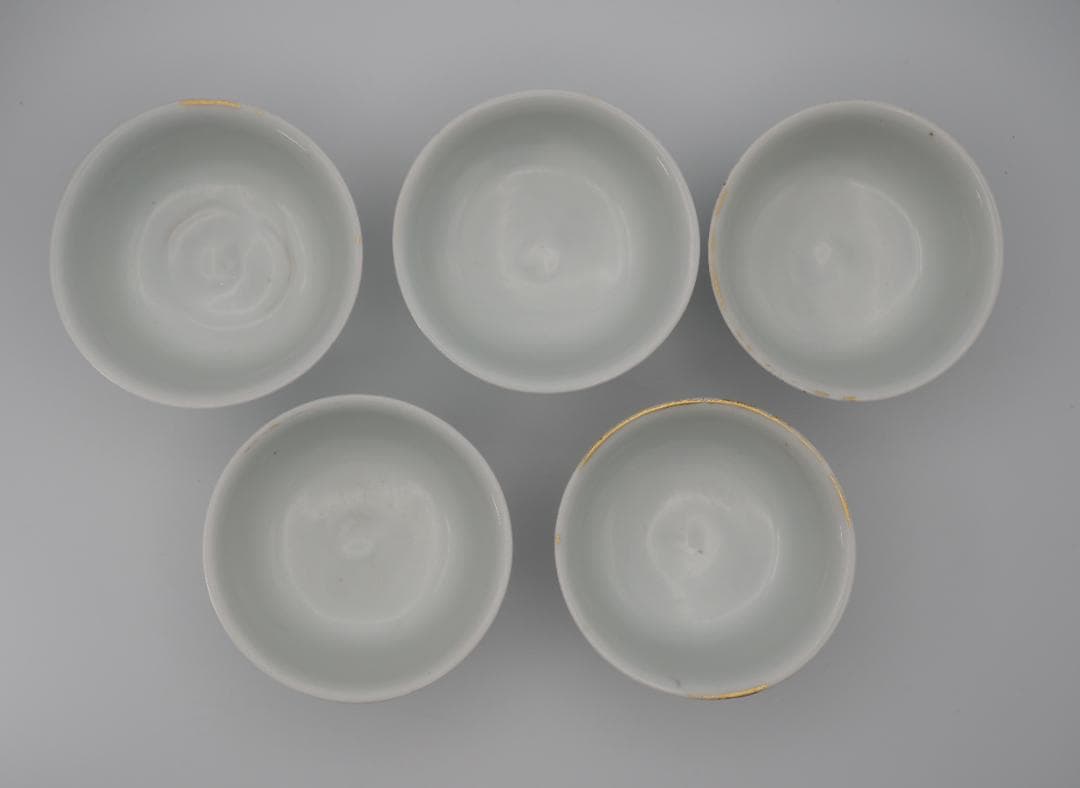 初代清風与平 金彩色絵花草文 煎茶碗 5客 籠付