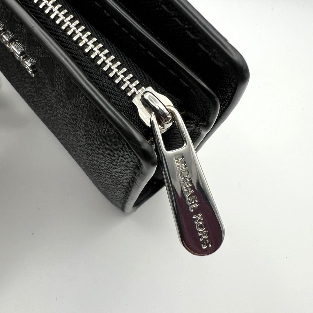 未使用マイケルコース★2つ折りスモールウォレット 折財布 シグネチャーPVC 黒