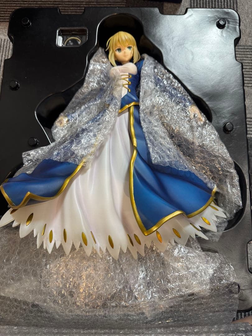 FREEing セイバー/アルトリア・ペンドラゴン 1/4スケールフィギュア