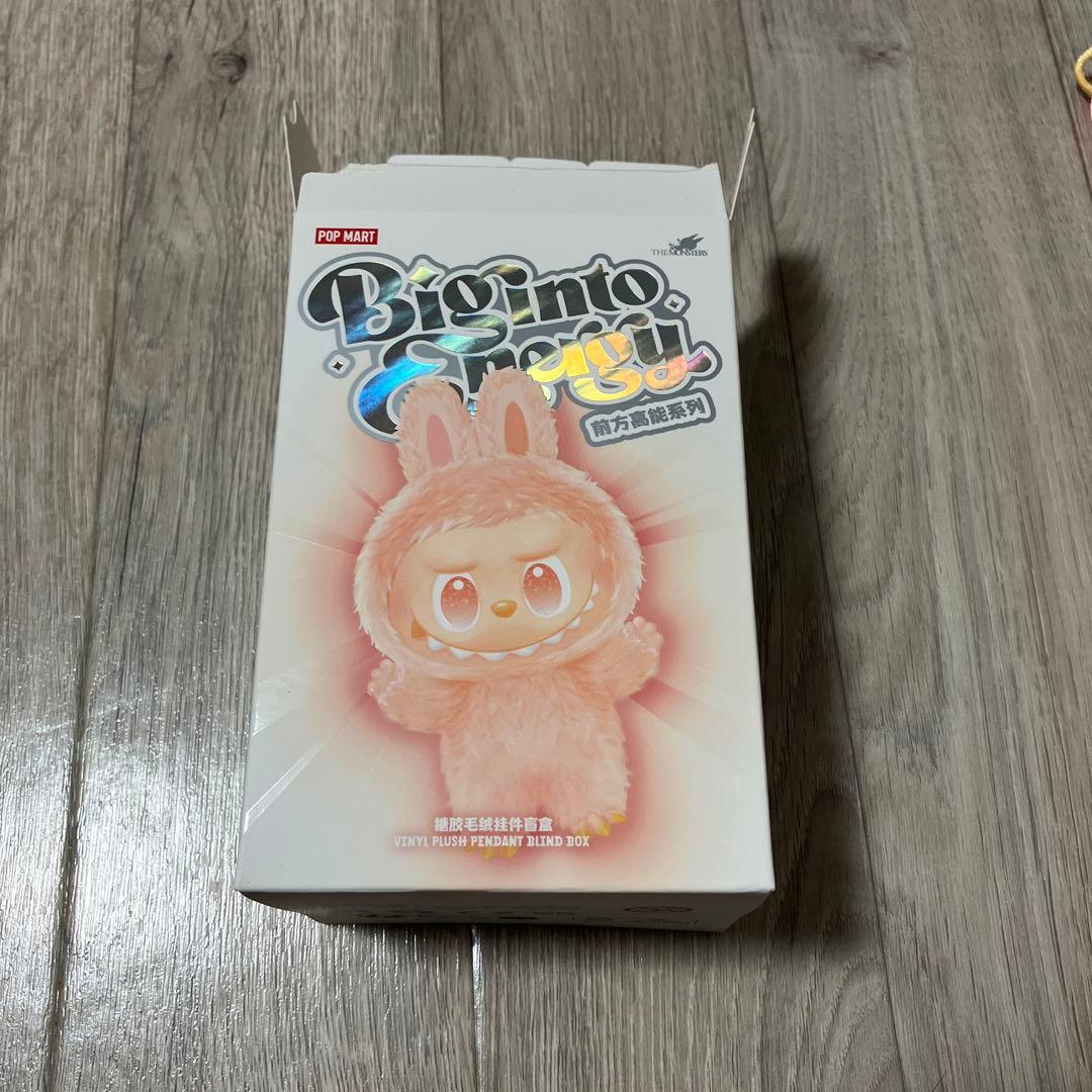 ラブブ　シークレット　ポップマート