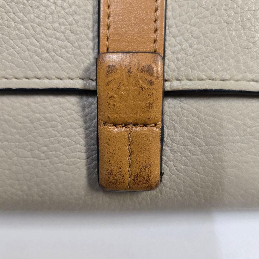 ロエベ　LOEWE　三つ折り財布　コンパクトウォレット　アナグラム