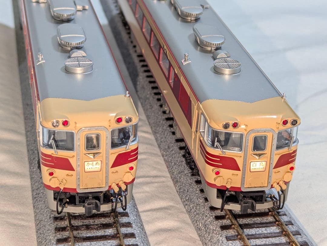 KATO　キハ82系　４両基本セット　【3-509】　室内灯点灯　HOゲージ