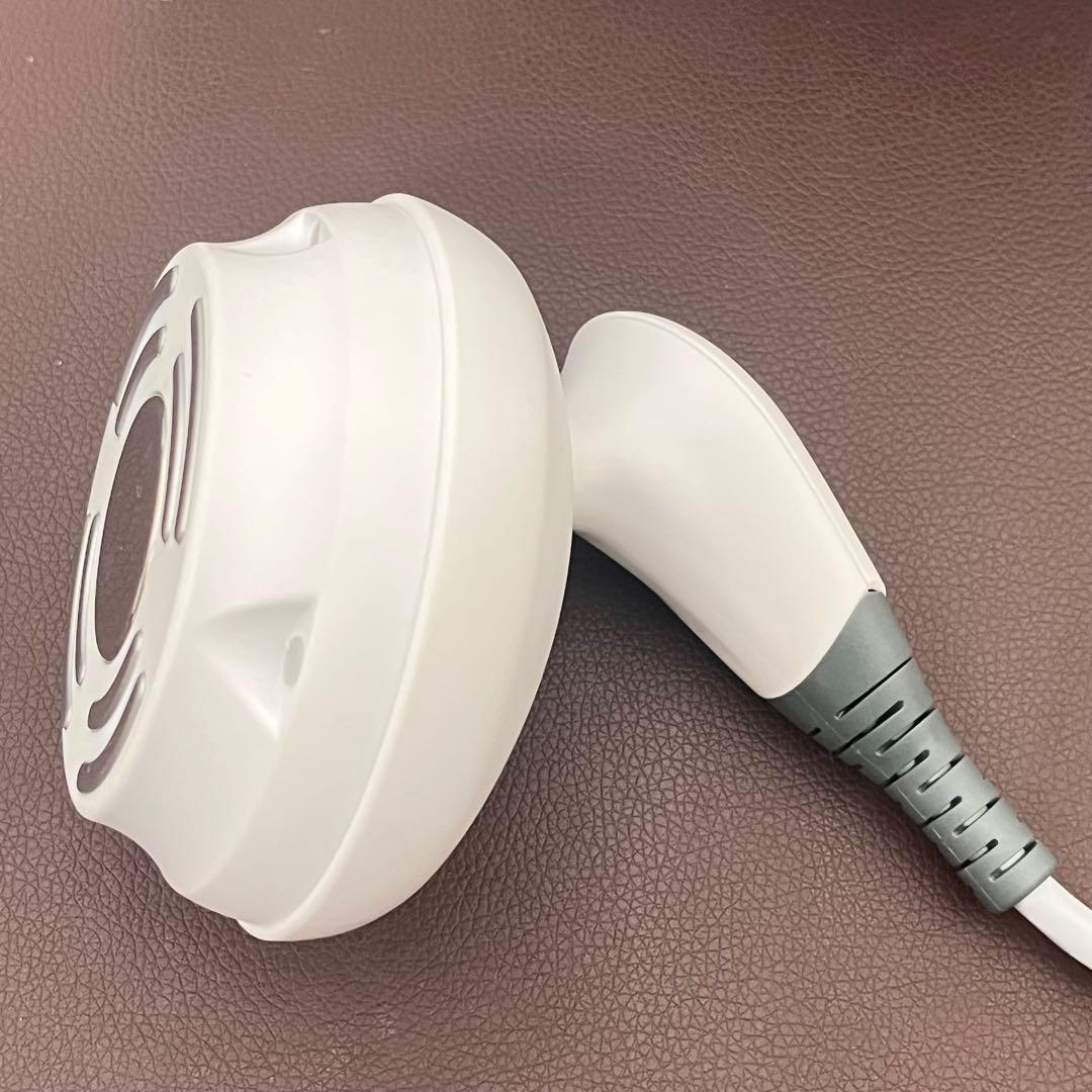 クワトロバーストキャビプレミア　プレミアム　痩身　フェイシャル