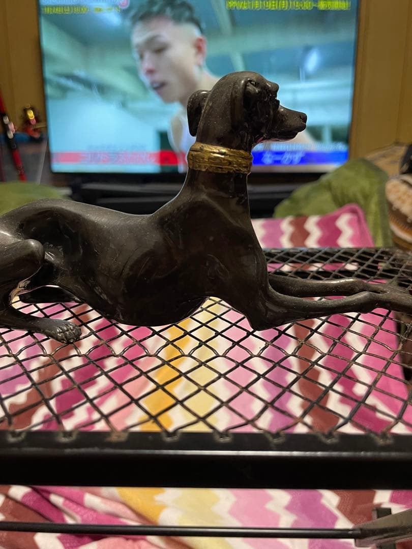 犬 グレイハウンドのブロンズ？置物2体セット
