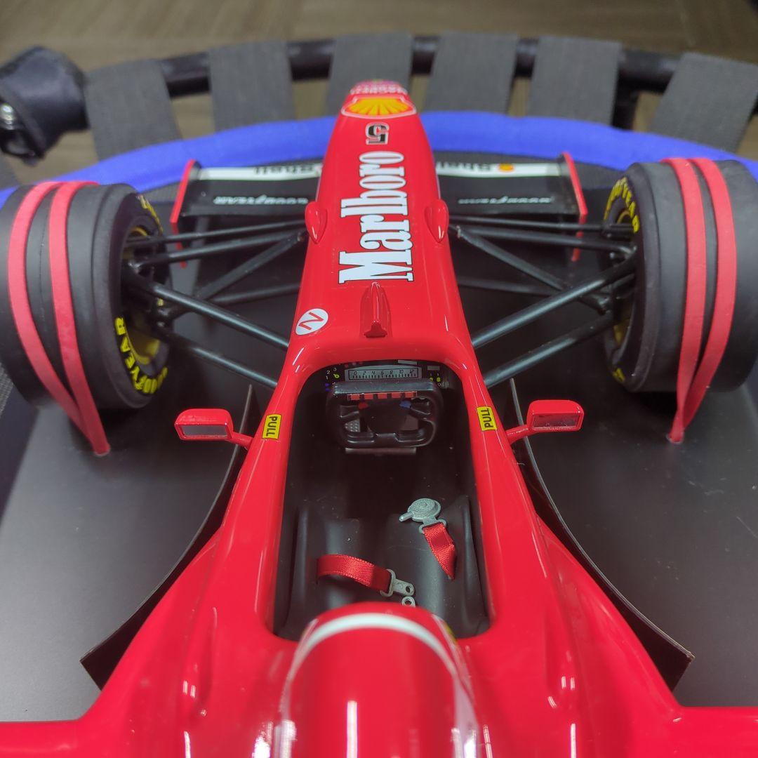 Ferrari F310 1/8スケールモデル