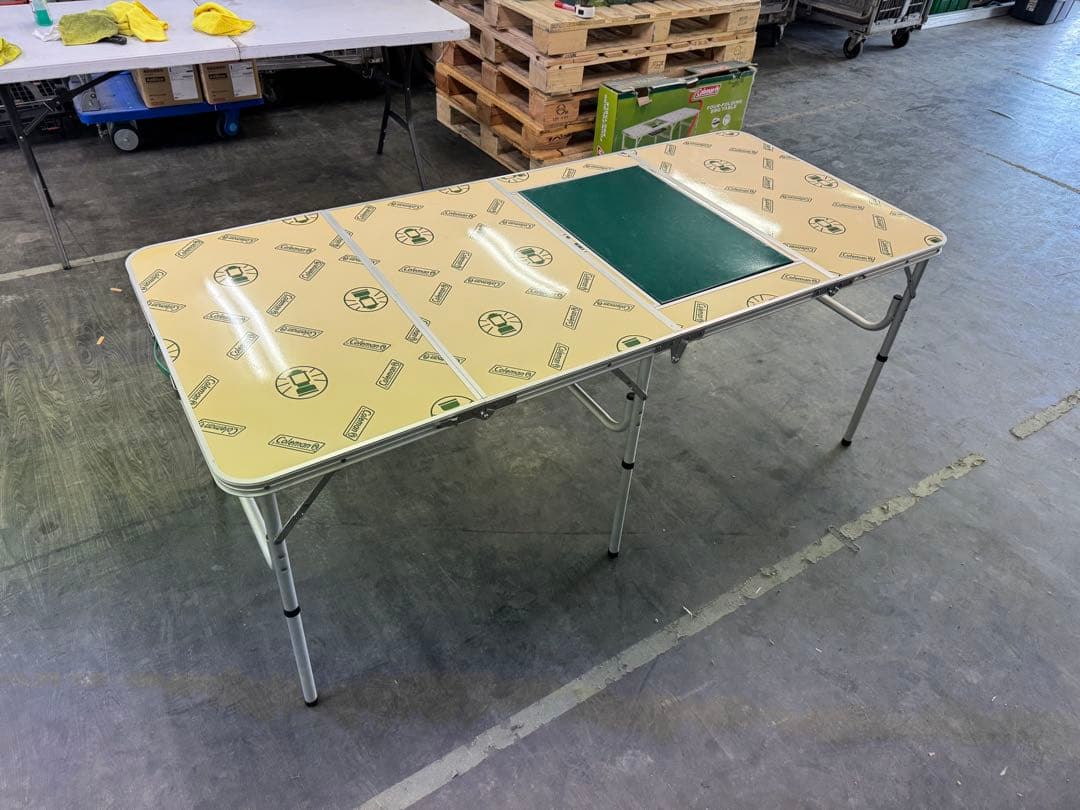 コールマン4つ折りテーブル　チャコールグリルセット